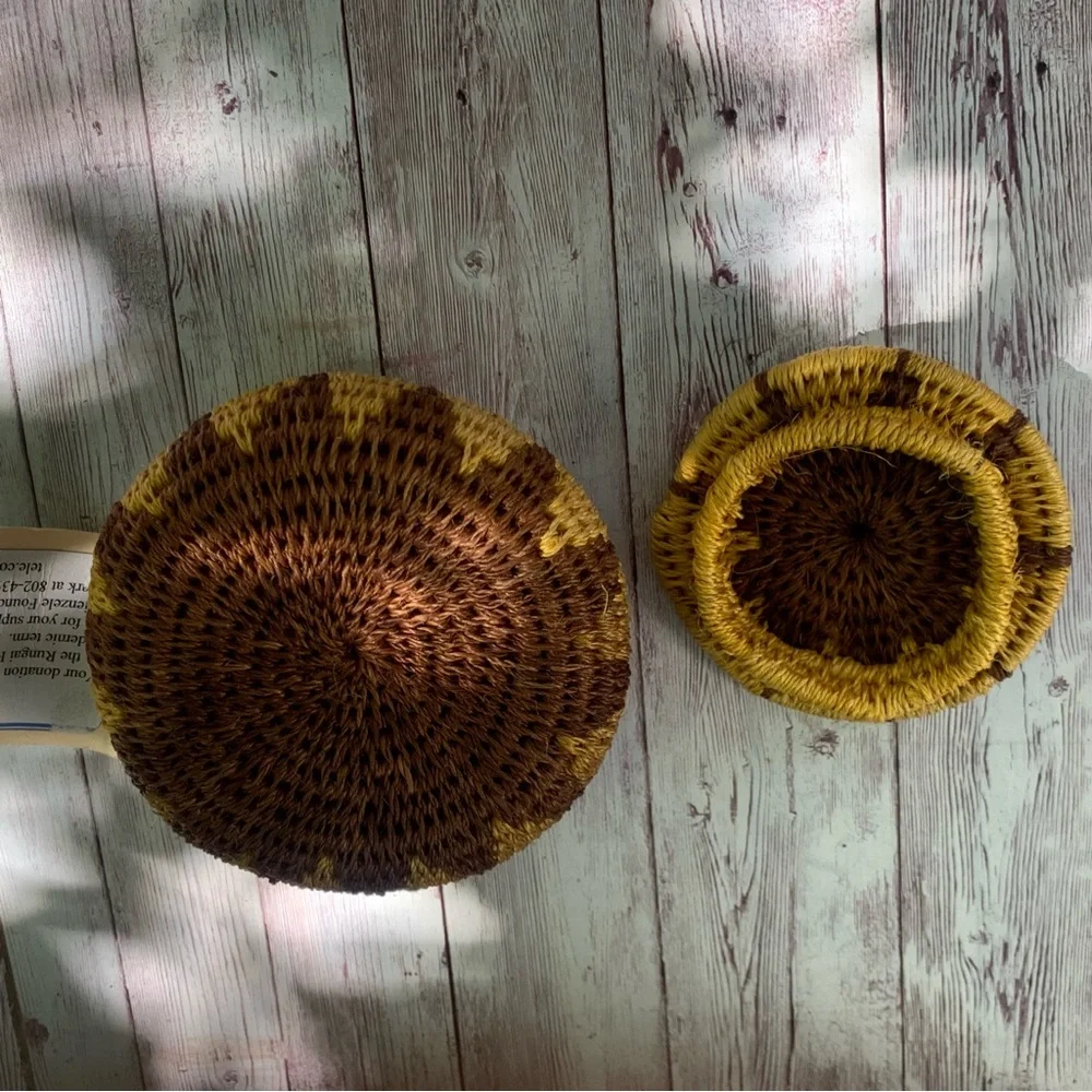 Zienzele Zimbabwean African Handmade Hand Crafted Basket With Lid 2 Inches tall